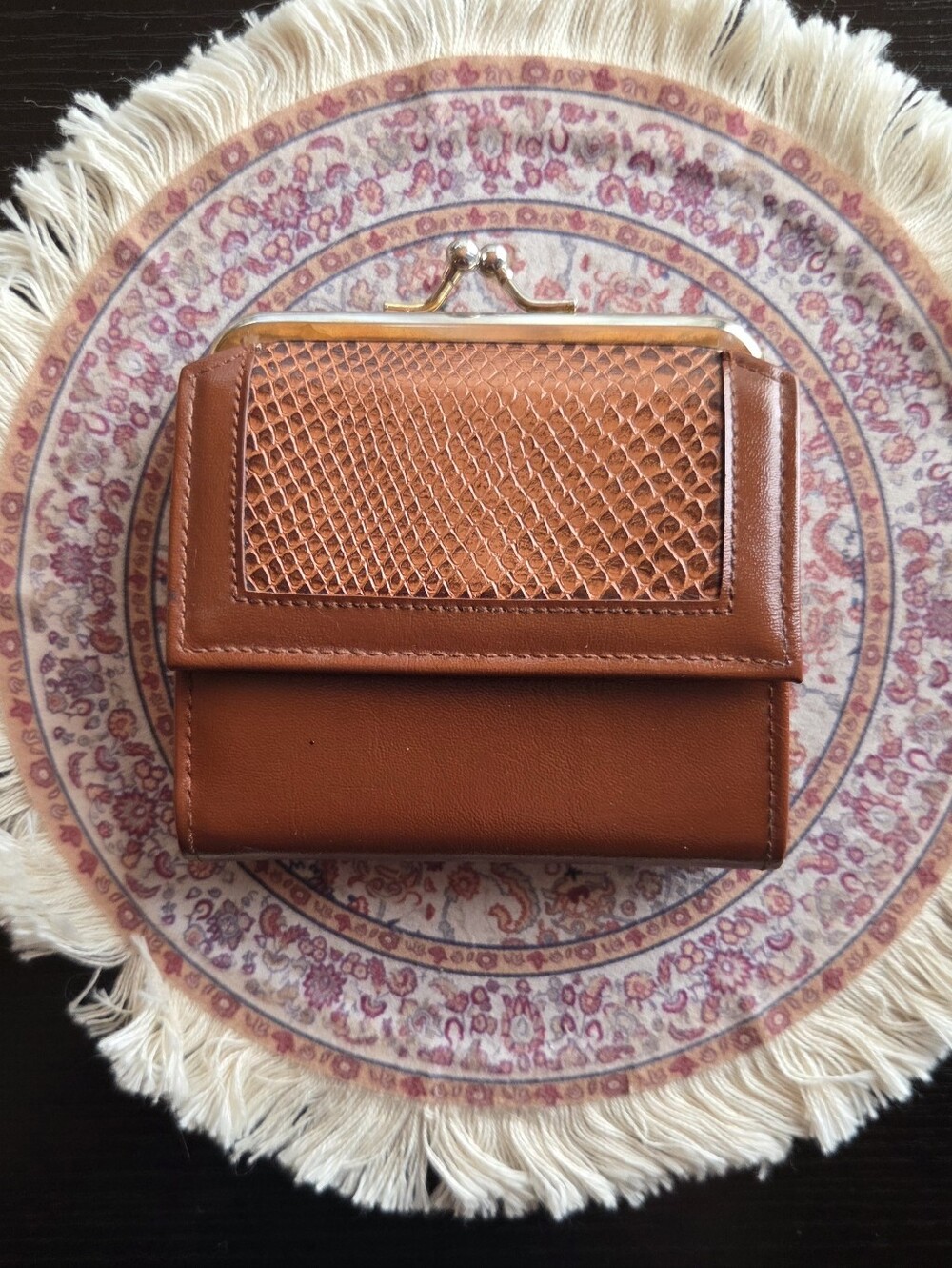 🛍Vintage 1982 Avon Cognac & Snakeskin Bifold Wallet